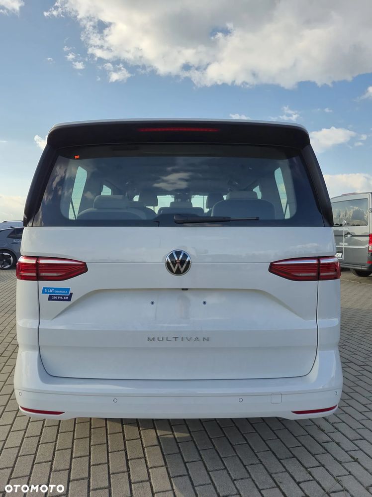 Volkswagen Multivan - 9
