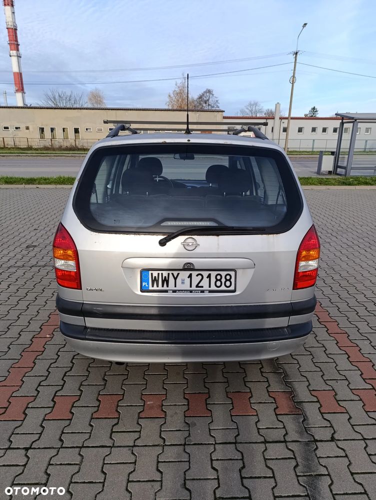 Opel Zafira 2.0 DTI - 8