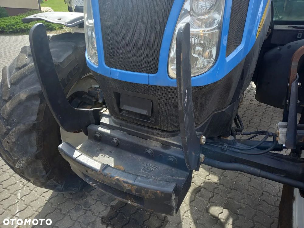 Kły prowadnica wspornik New Holland TS115A - 1