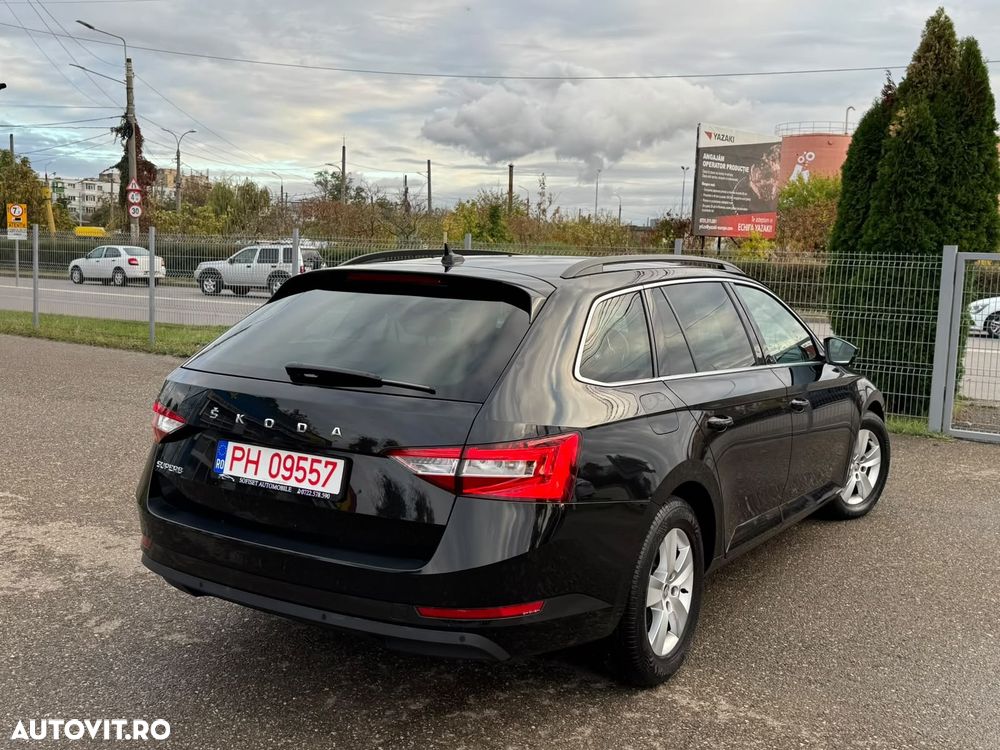Skoda Superb 2.0 TDI DSG Active - 25