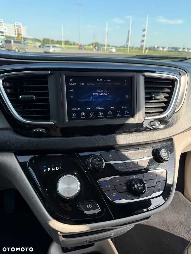 Chrysler Pacifica - 13