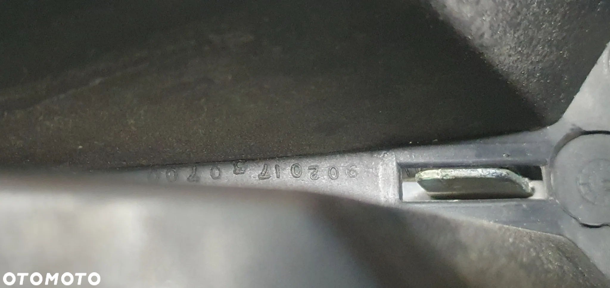 Znaczek emblemat logo przód Mercedes R-Klasa R251 - 7