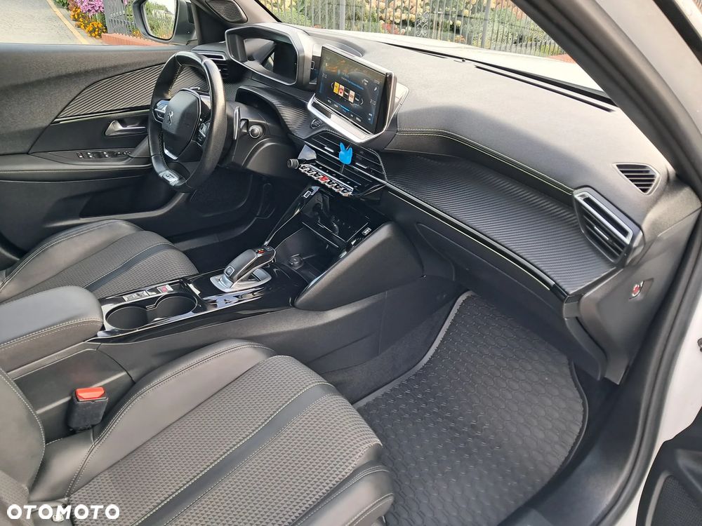 Peugeot 2008 1.2 PureTech GT S&S EAT8 - 9
