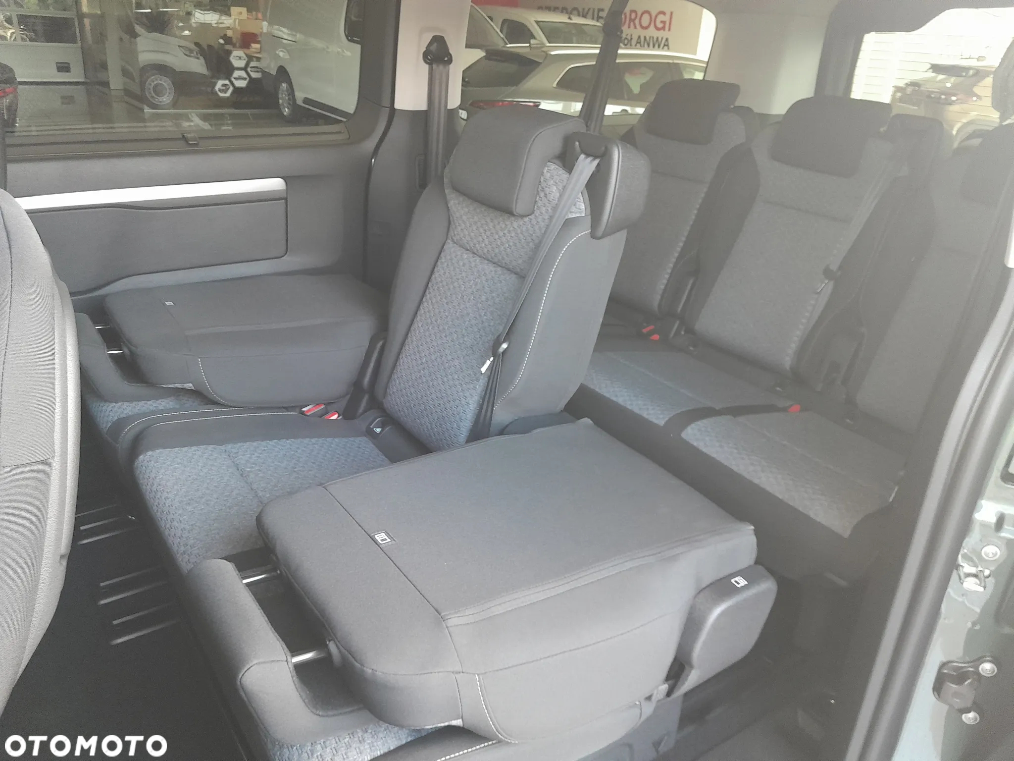 Toyota Proace Verso 2.0 D4-D Medium Family - 4