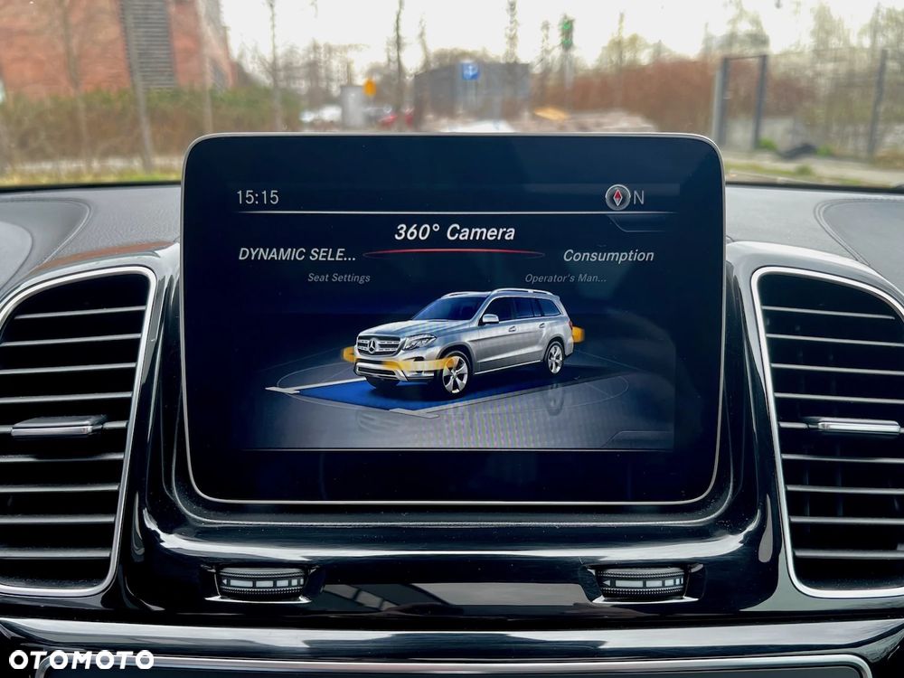 Mercedes-Benz GLS - 29