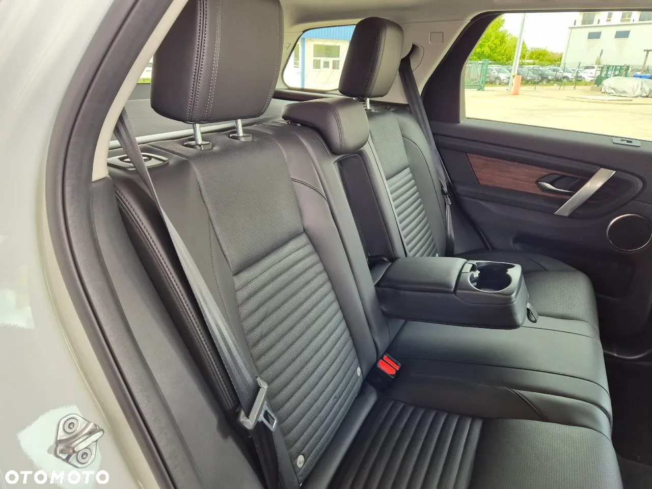 Land Rover Discovery Sport D200 - 15