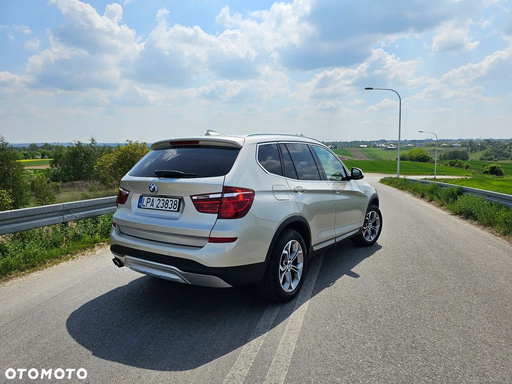 BMW X3 xDrive28i xLine - 4
