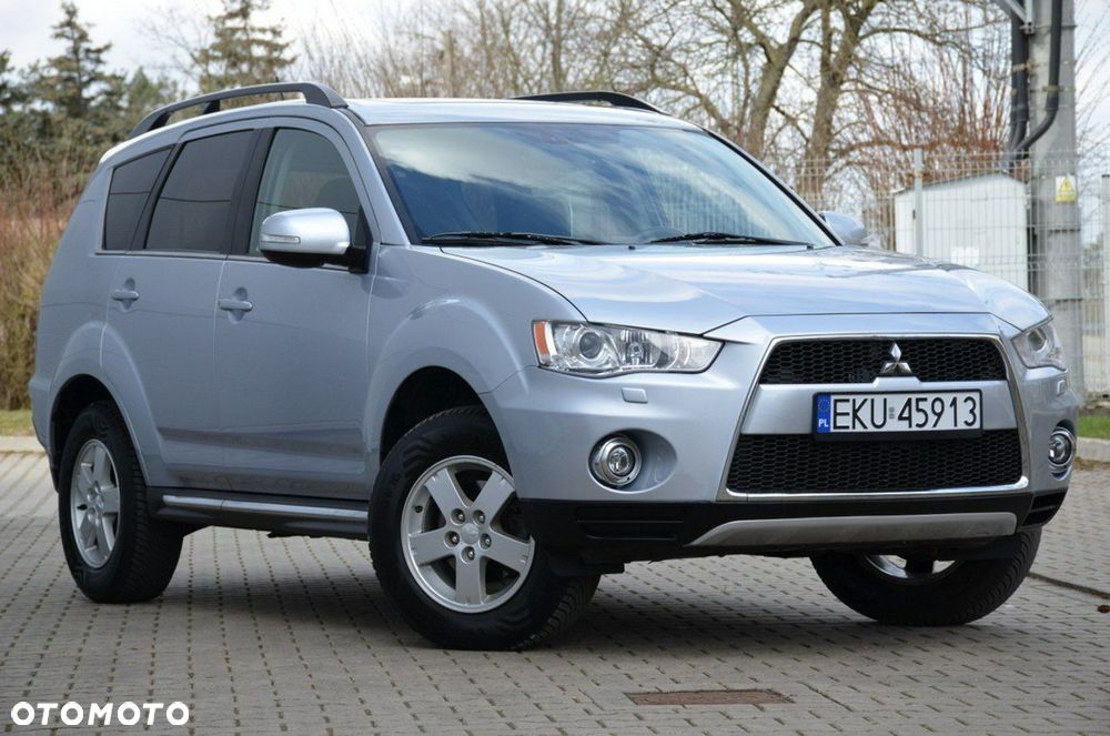 Mitsubishi Outlander - 16