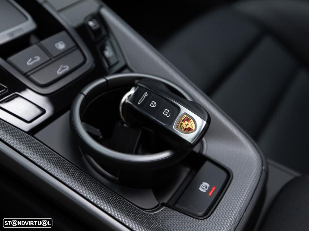 Porsche 911 (992) - 34