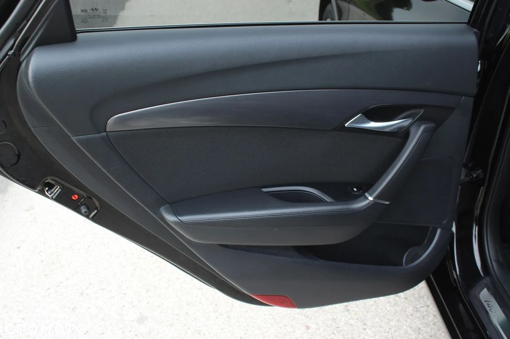 Hyundai i40 Kombi 1.7 CRDi DCT Premium - 36