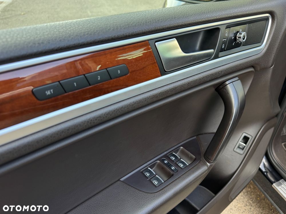 Volkswagen Touareg 3.0 V6 TDI BMT - 17