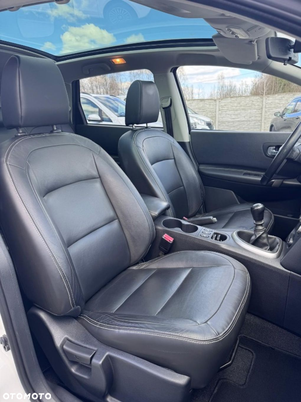 Nissan Qashqai+2 - 22