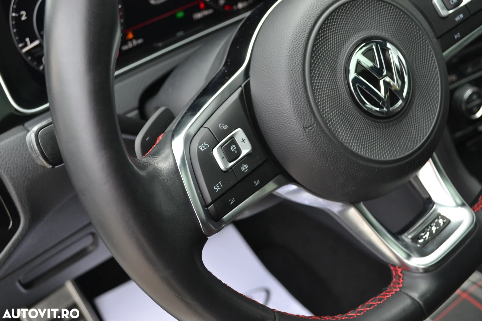 Volkswagen Golf 2.0 TSI DSG GTI Performance - 11
