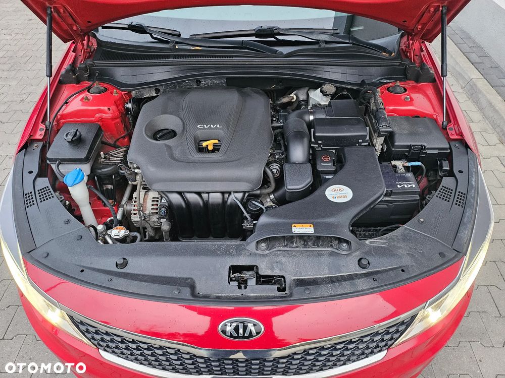 Kia Optima 2.0 L - 25