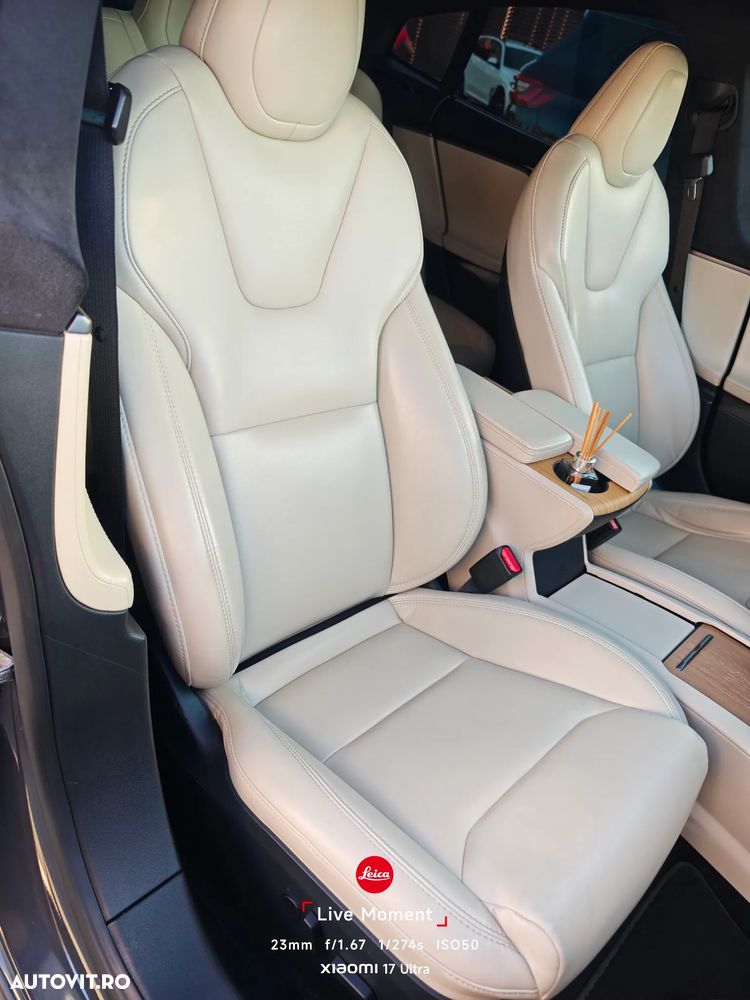 Tesla Model S - 36