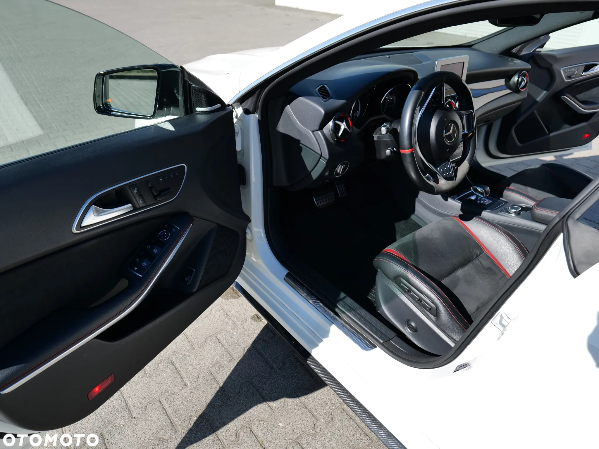 Mercedes-Benz CLA 45 AMG 4-Matic - 17
