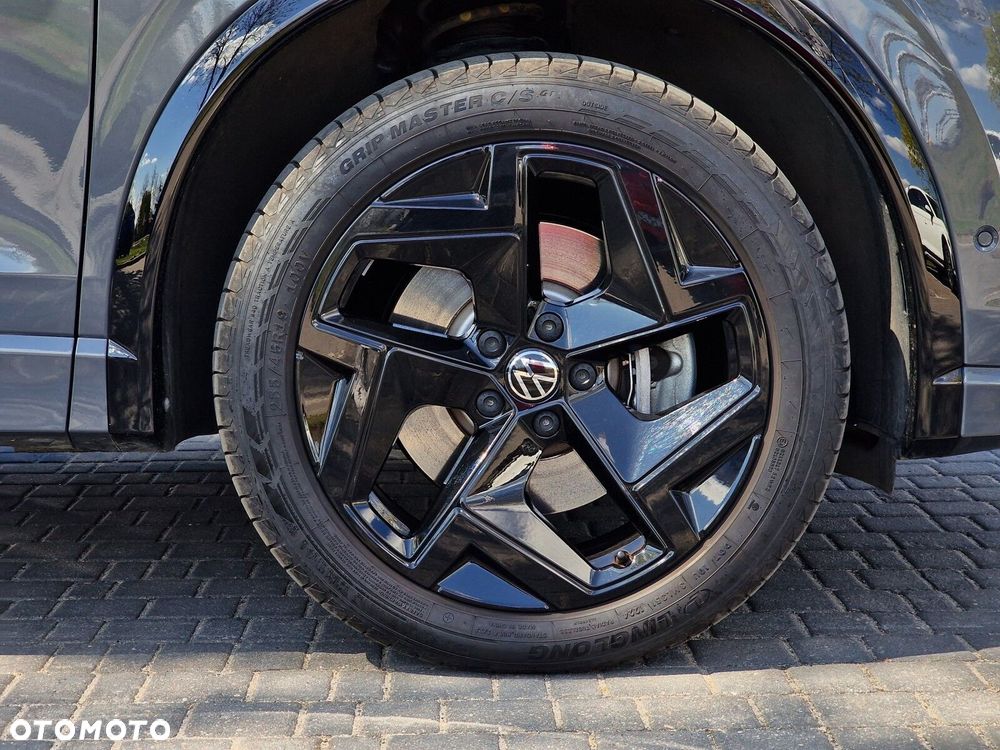 Volkswagen Tiguan - 11