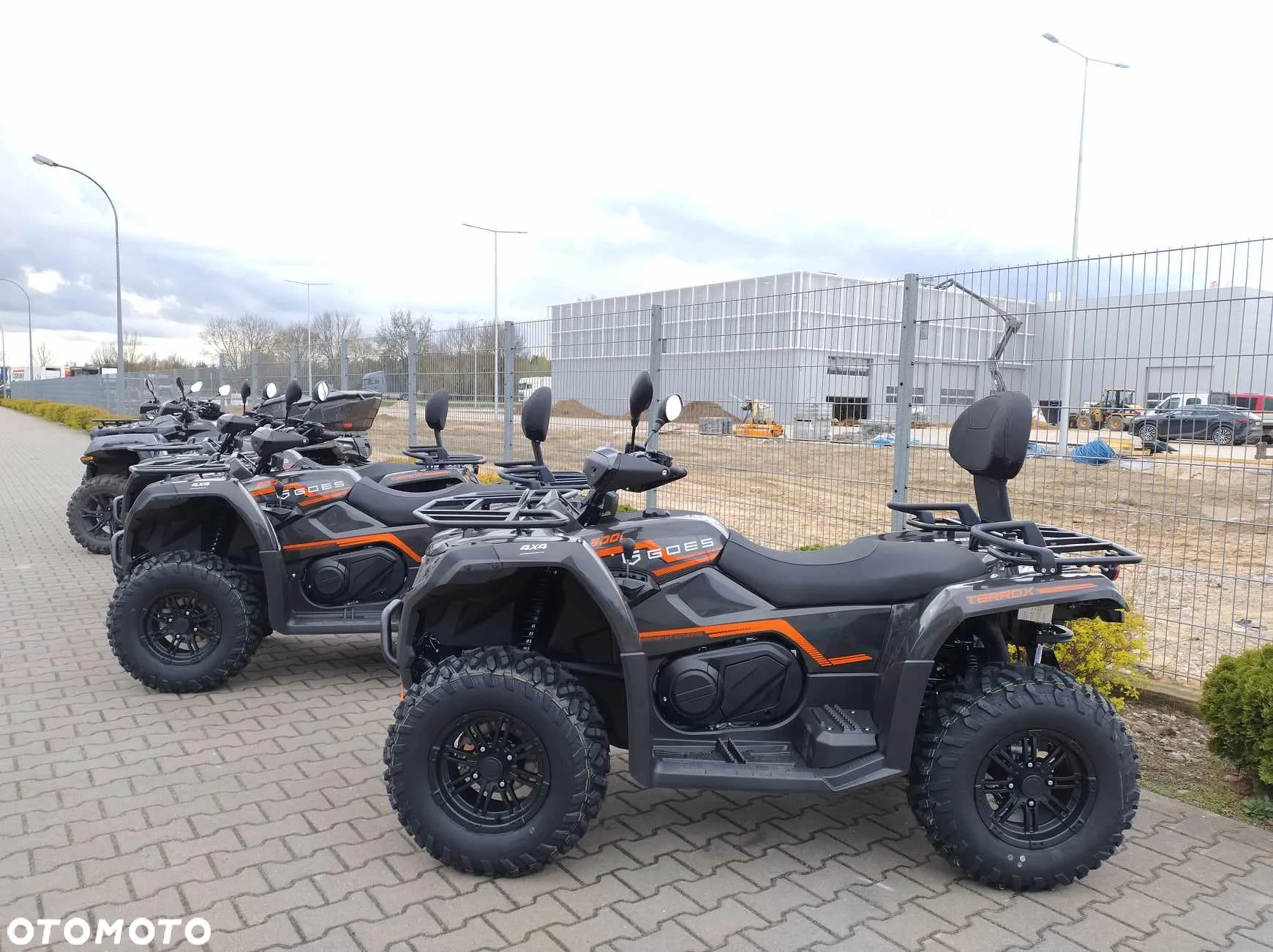 CFMoto CForce - 16