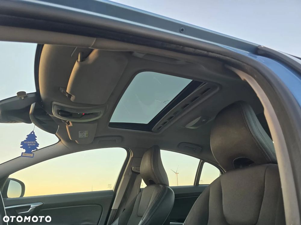 Volvo S60 D3 Momentum - 13