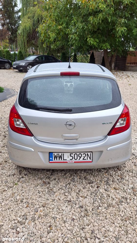 Opel Corsa 1.2 16V Essentia - 13