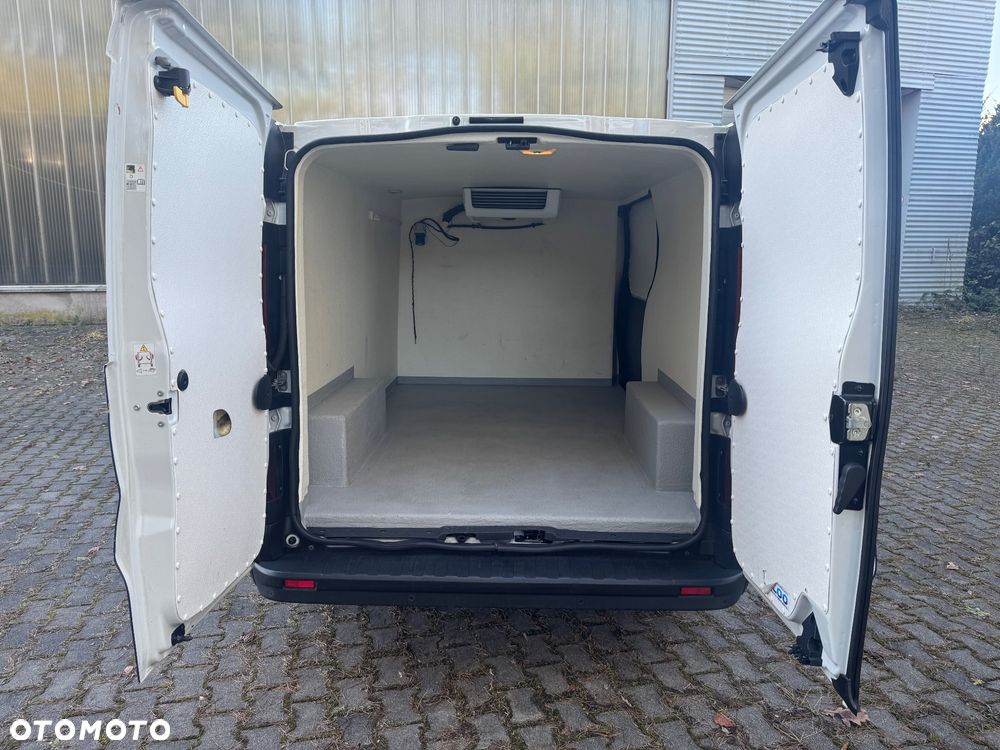 Renault Trafic - 12