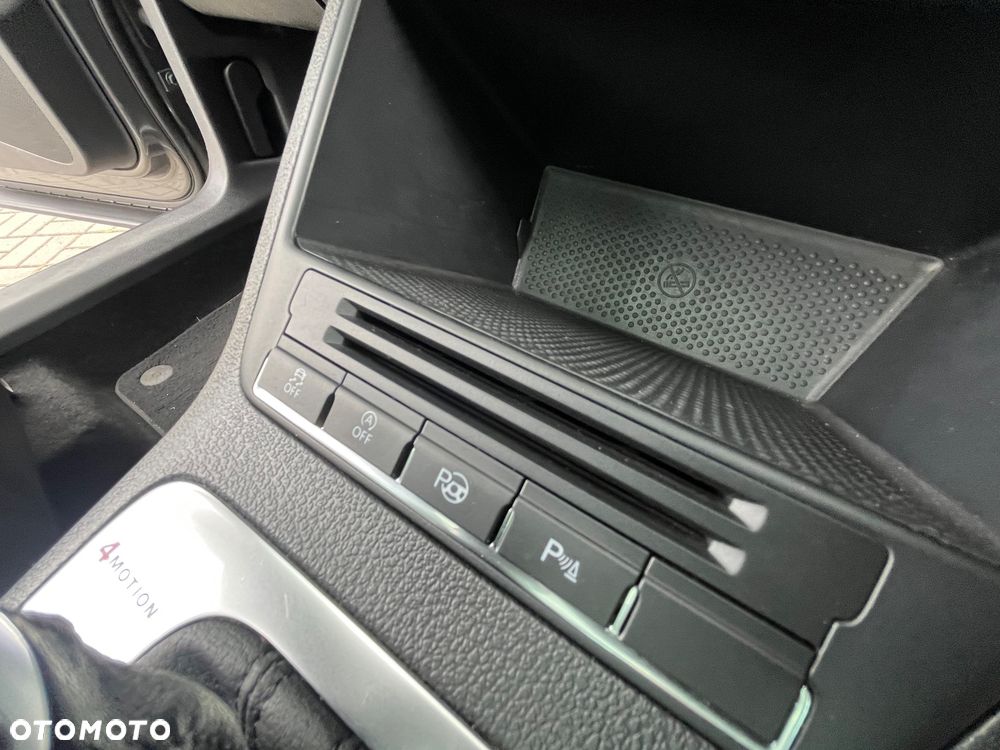 Volkswagen Tiguan 2.0 TDI 4Mot Perfectline R-Style DSG - 17