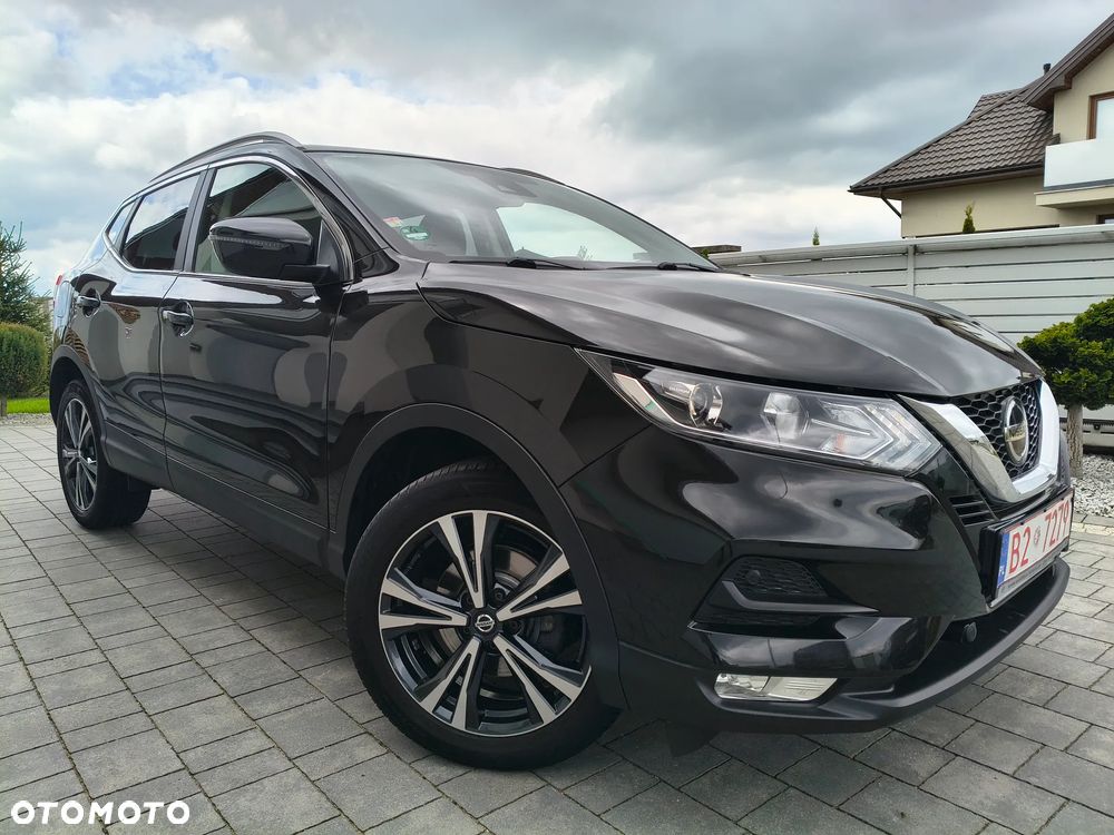 Nissan Qashqai 1.3 DIG-T N-Connecta EU6d - 24