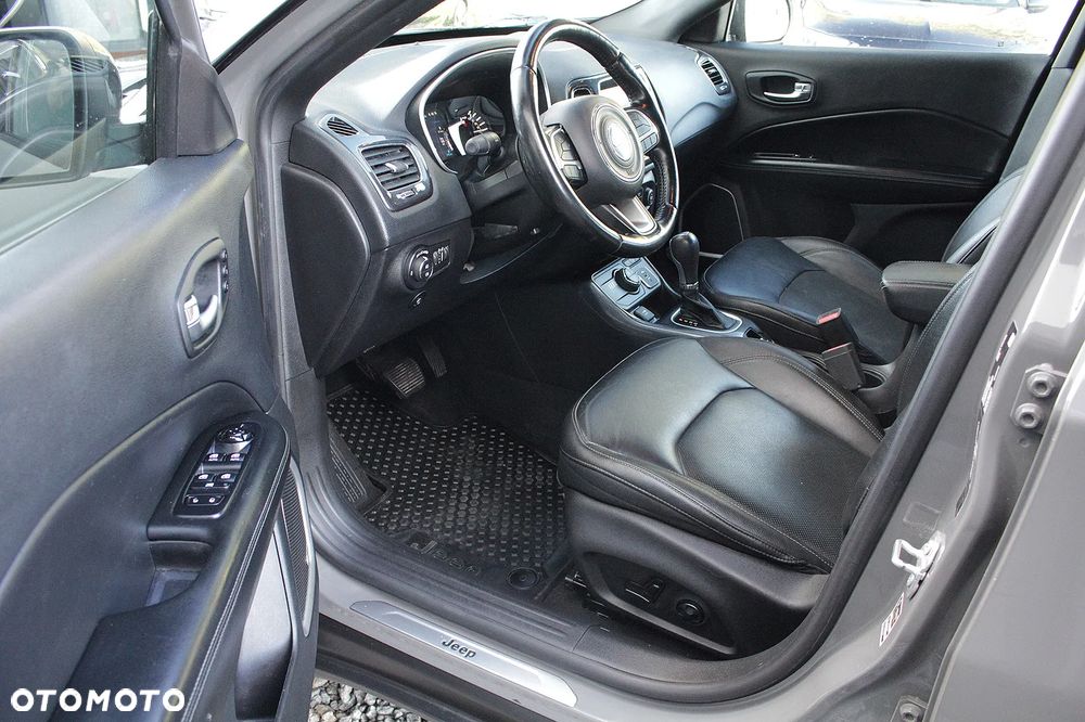 Jeep Compass - 18