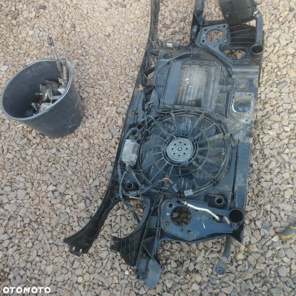 Audi a4 b6 1.9 tdi pas przedni kompletny chłodnice wentylator