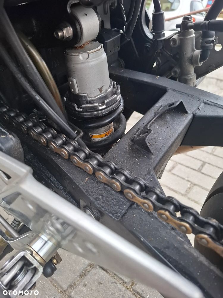 Suzuki V-STROM - 32