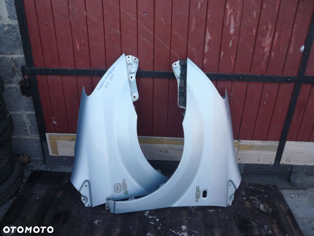 TOYOTA COROLLA VERSO II BŁOTNIK PRAWY 8S1 - 1