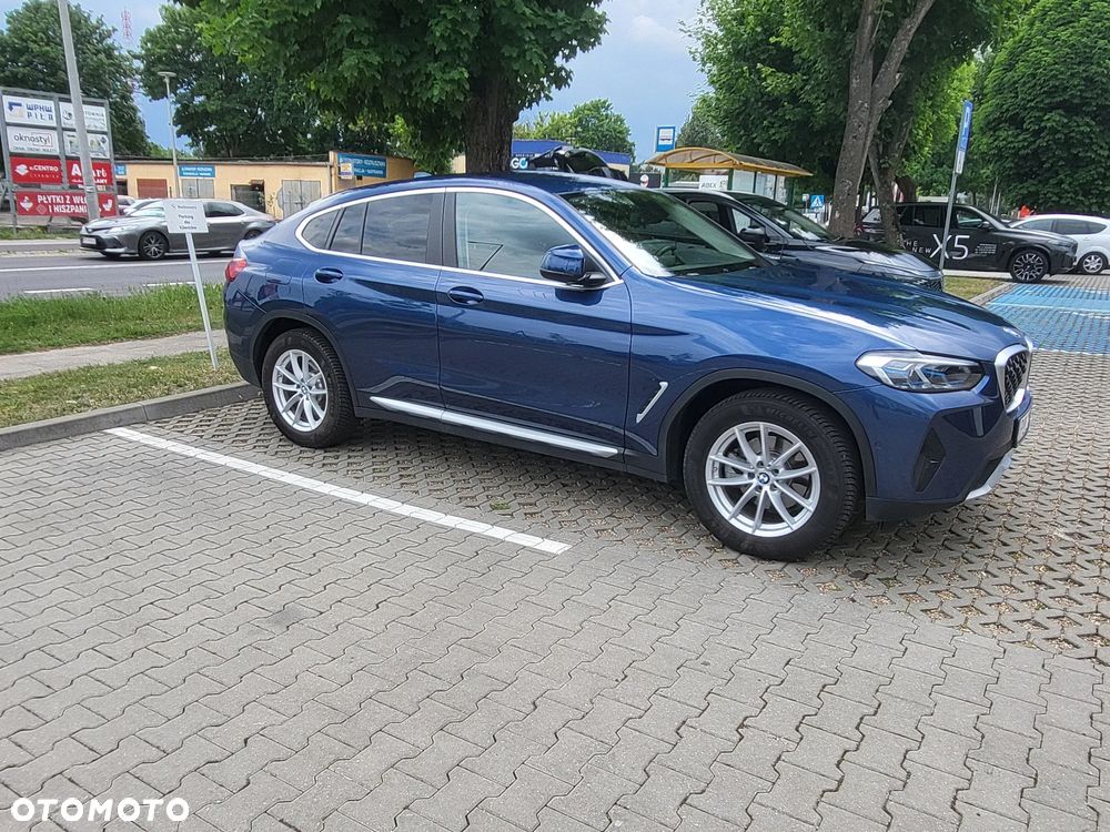 BMW X4 xDrive20i Advantage sport - 3