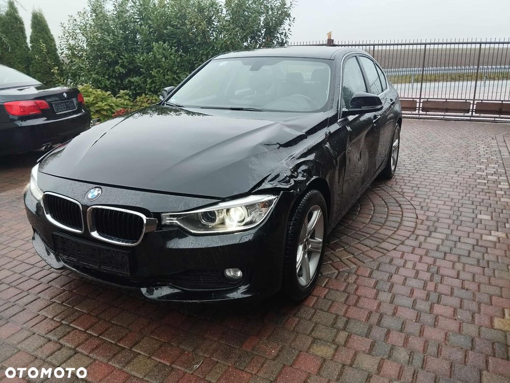BMW Seria 3 318d Sport Line - 2