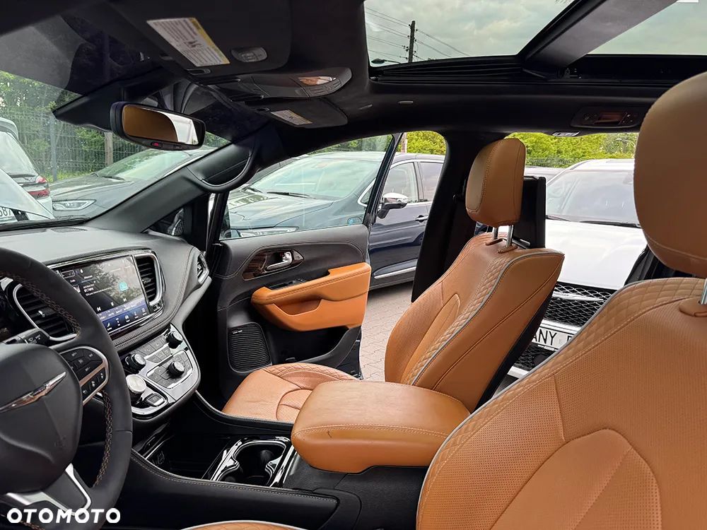 Chrysler Pacifica - 20