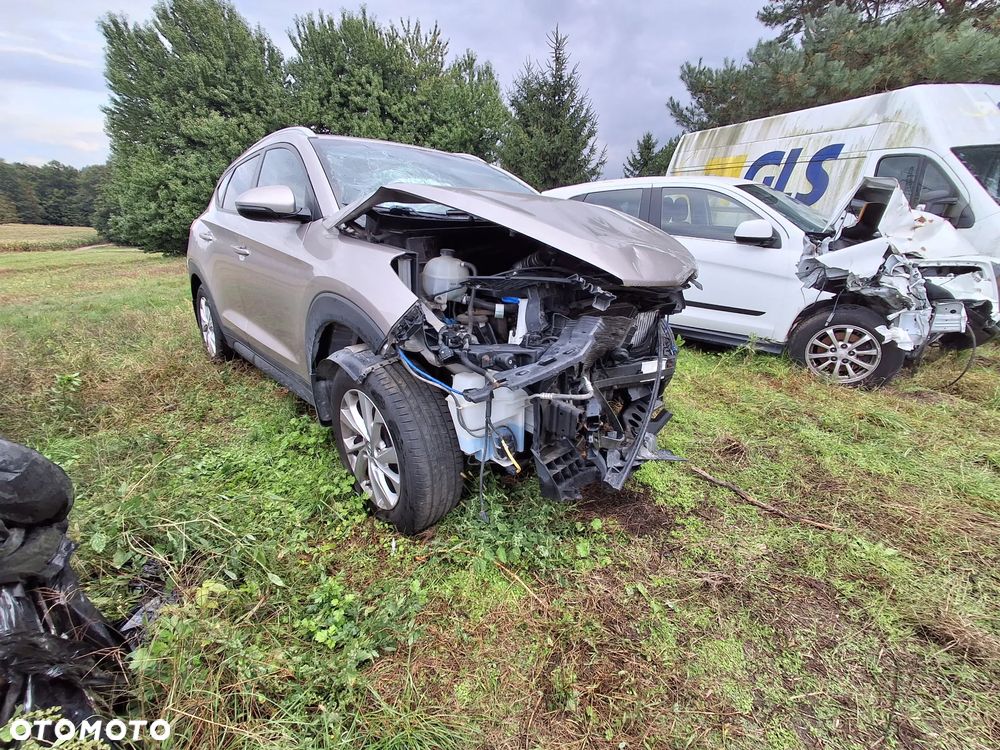 Hyundai Tucson - 2