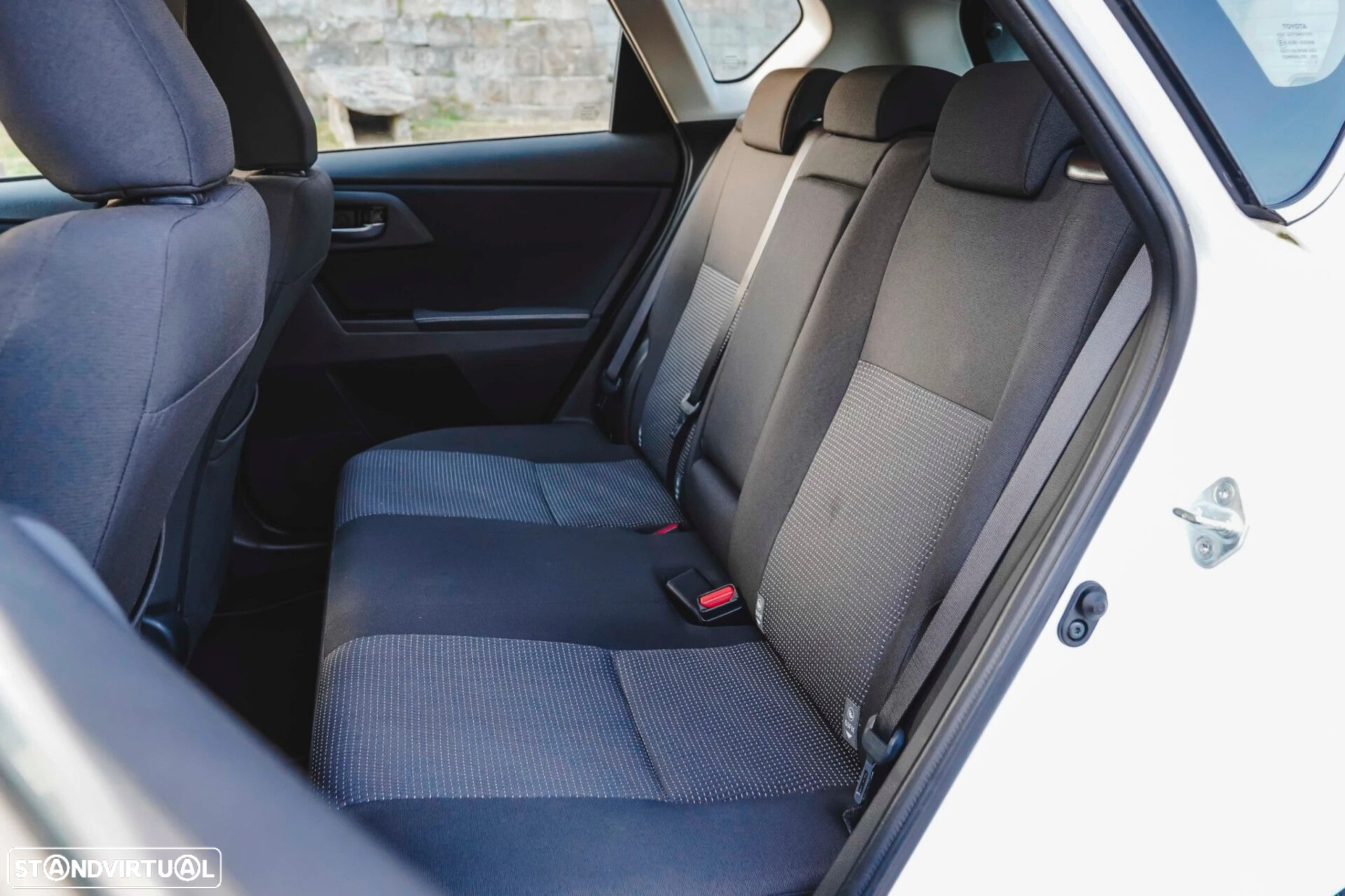 Toyota Auris 1.4 D-4D Comfort+J16+Navi - 17