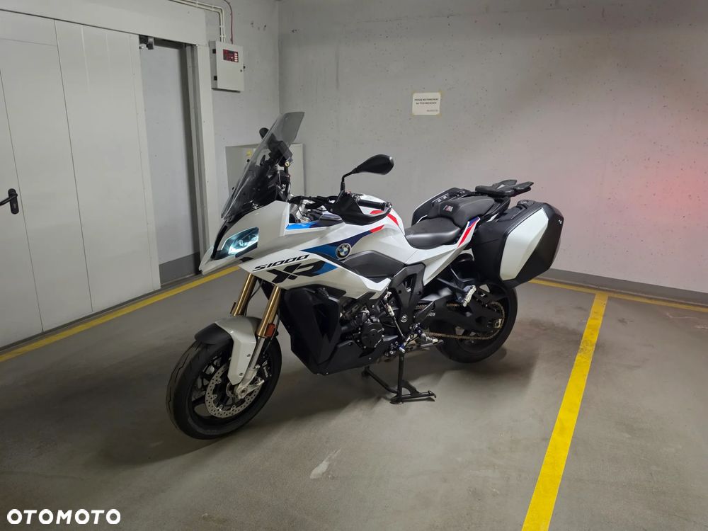 BMW XR - 2