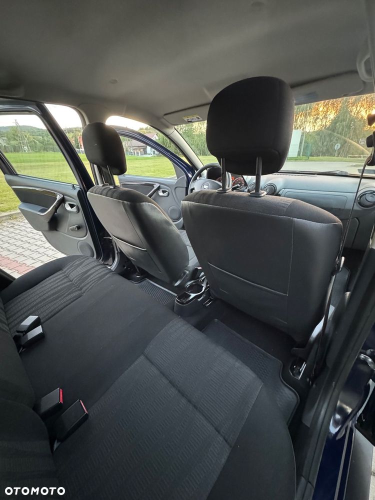 Dacia Duster 1.5 dCi Laureate 4x4 - 17