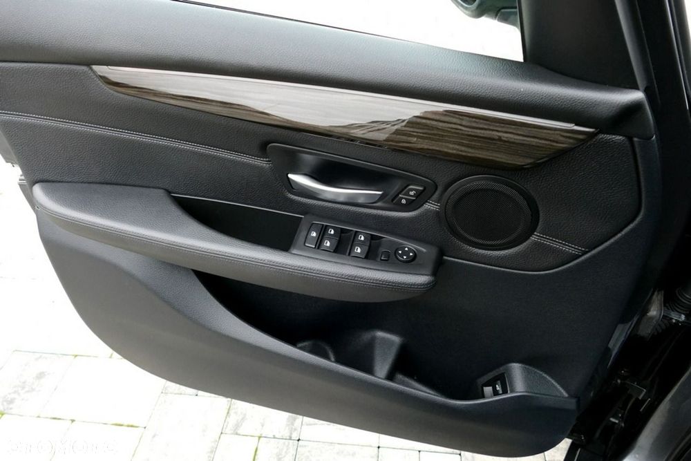 BMW Seria 2 216d Luxury Line - 23