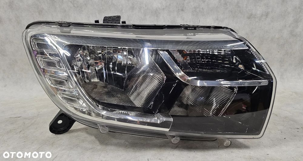 PRAWA LAMPA DACIA SANDERO II LOGAN II - 1