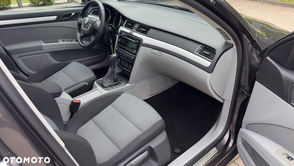 Skoda Superb 2.0 TDI Platinum - 19