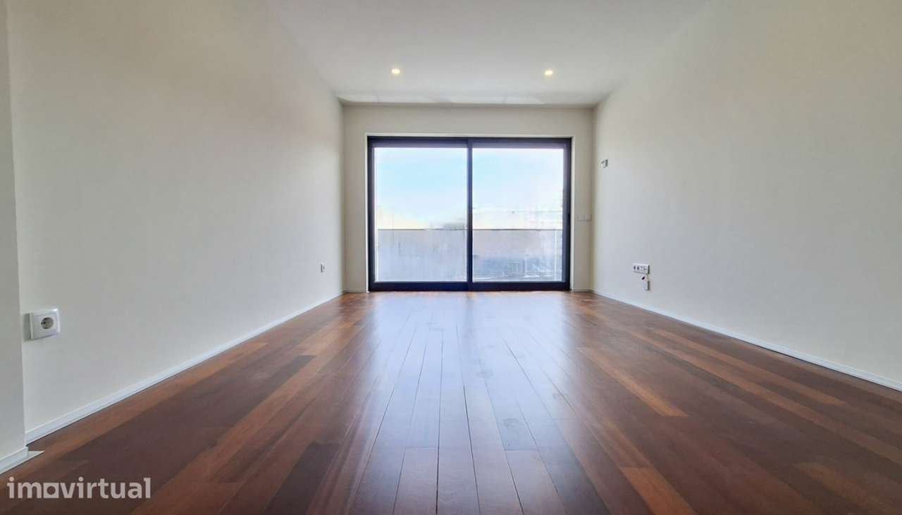 Venda de Apartamento T1 seminovo, Póvoa de Varzim - Grande imagem: 2/18
