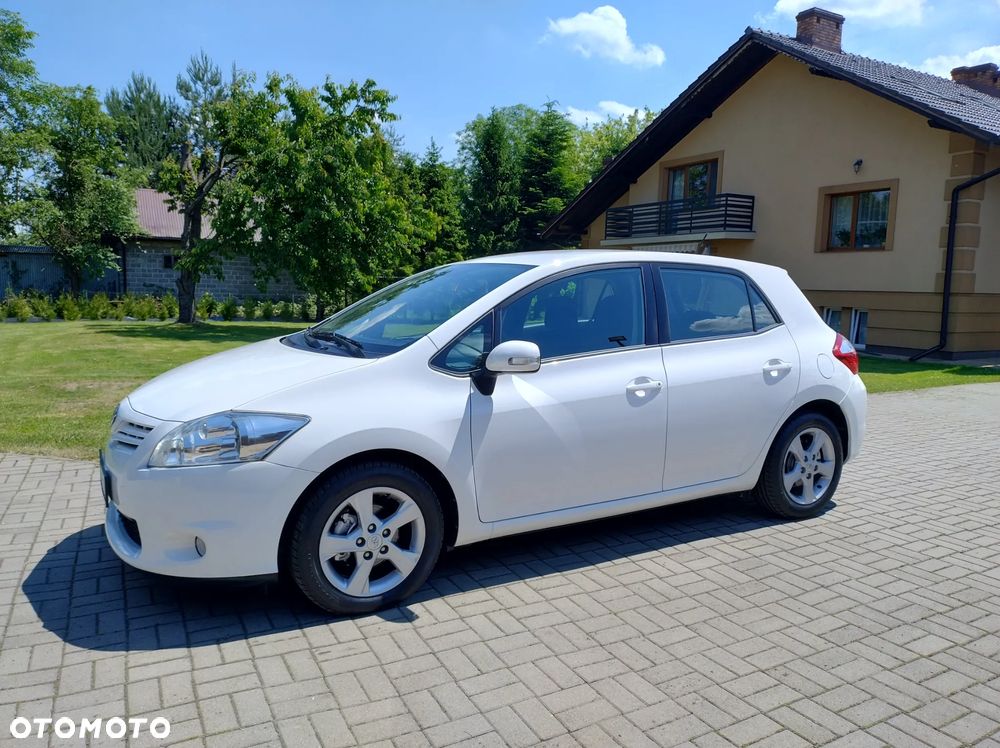 Toyota Auris 1.6 Club - 12