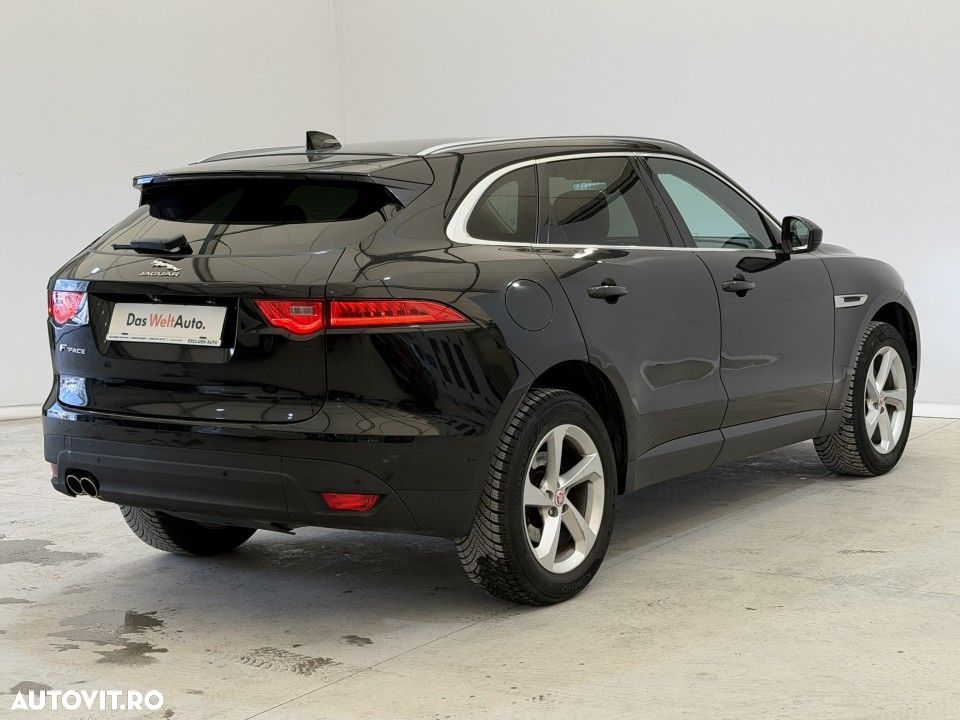 Jaguar F-Pace - 35