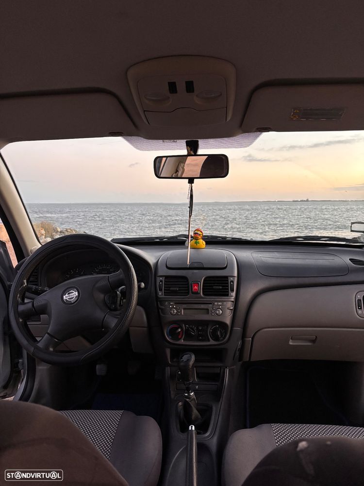 Nissan Almera 1.5 Luxury ABS+AC - 12