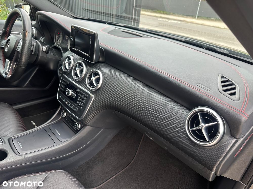 Mercedes-Benz Klasa A 200 CDI 4Matic 7G-DCT AMG Line - 6