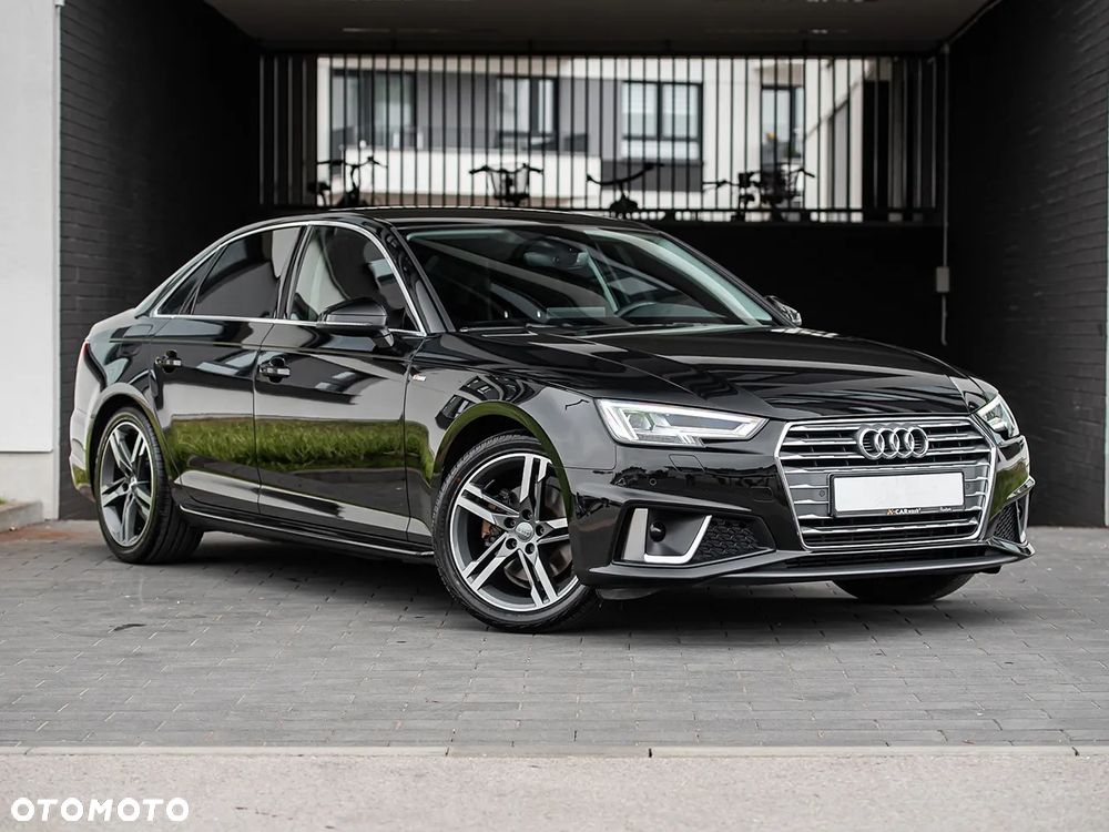 Audi A4 Limousine 35 TFSI S tronic S line - 1
