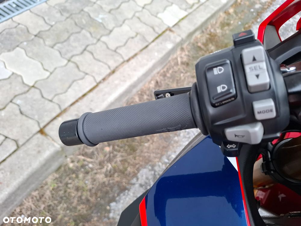Honda CBR - 24