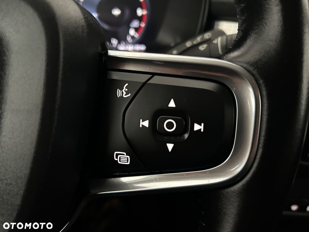 Volvo XC 40 D3 AWD RDesign - 34