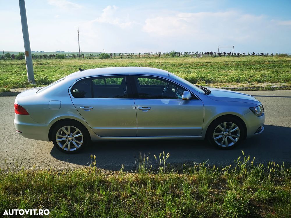 Skoda Superb 2.0 TDI Ambition - 1